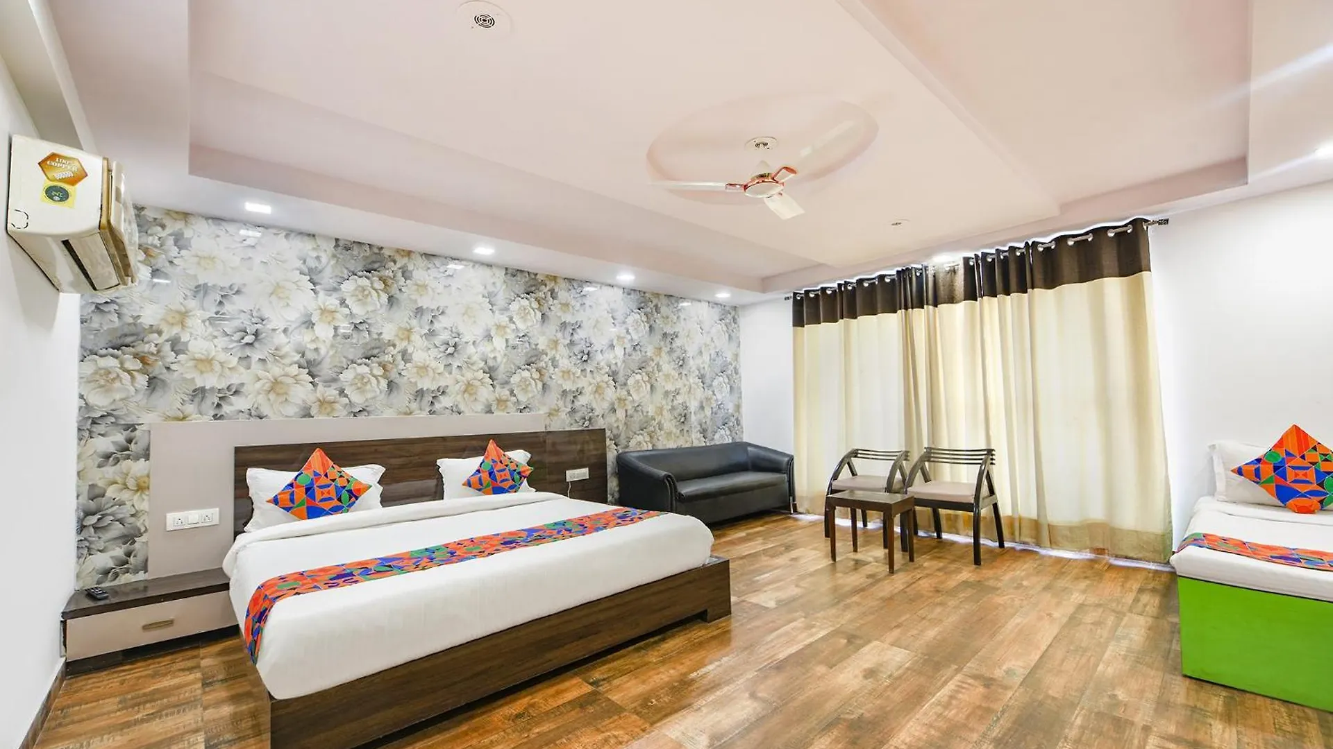 Fabhotel Angel Green Residency Gurgaon 3*,